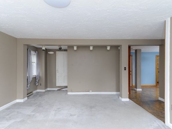 8 Elm St, North Brookfield MA 01535
