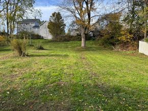 8 Elm St, North Brookfield MA 01535