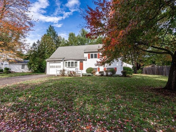 53 Davidson Rd, Framingham MA 01701