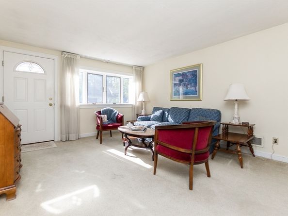 53 Davidson Rd, Framingham MA 01701