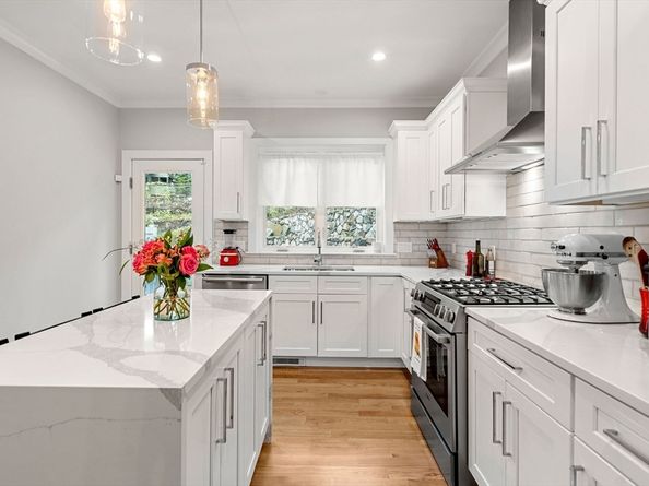 18 Breck Ave 18, Boston MA 02135