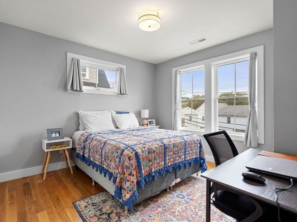 18 Breck Ave 18, Boston MA 02135