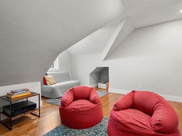 18 Breck Ave 18, Boston MA 02135