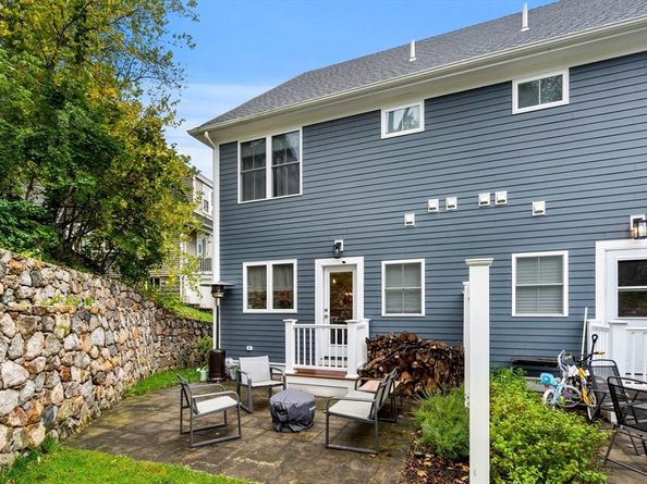 18 Breck Ave 18, Boston MA 02135