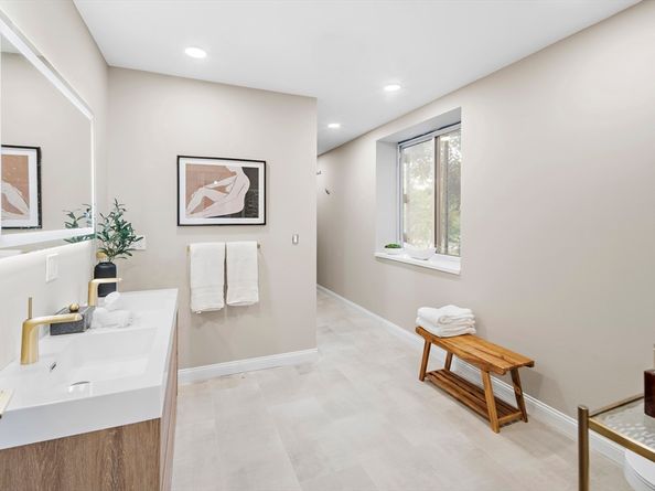 147 Sherman St 201, Cambridge MA 02140