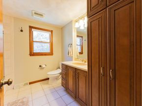 9 Laurie Ann Ln, Billerica MA 01862