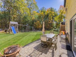 9 Laurie Ann Ln, Billerica MA 01862