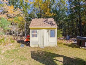 9 Laurie Ann Ln, Billerica MA 01862