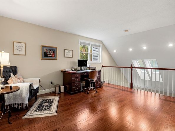 50 Hill Cir 50, Burlington MA 01803