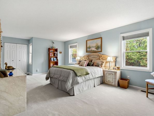 50 Hill Cir 50, Burlington MA 01803