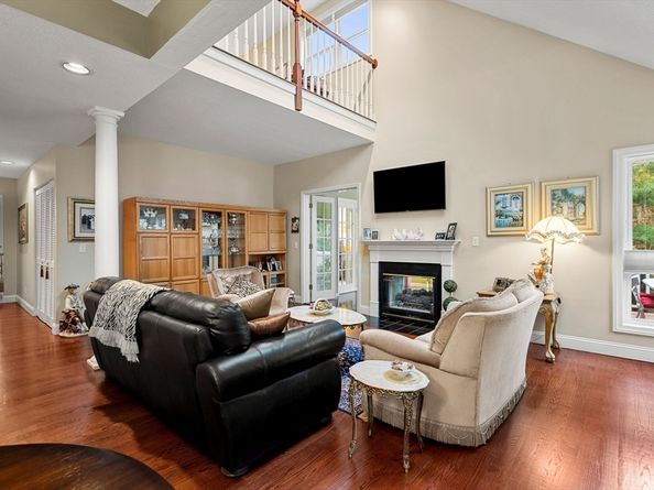 50 Hill Cir 50, Burlington MA 01803