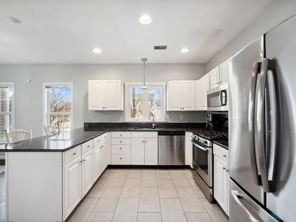 354 Tilden Commons Ln 354, Braintree MA 02184