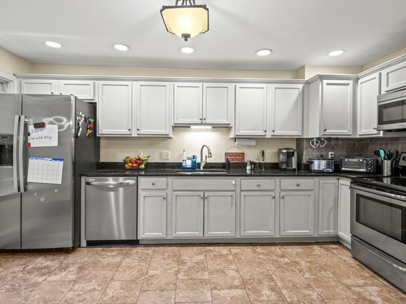 121 East Street 121, Northbridge MA 01588