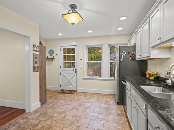 121 East Street 121, Northbridge MA 01588