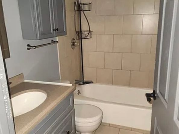 14 Kenmar Dr 111, Billerica MA 01821