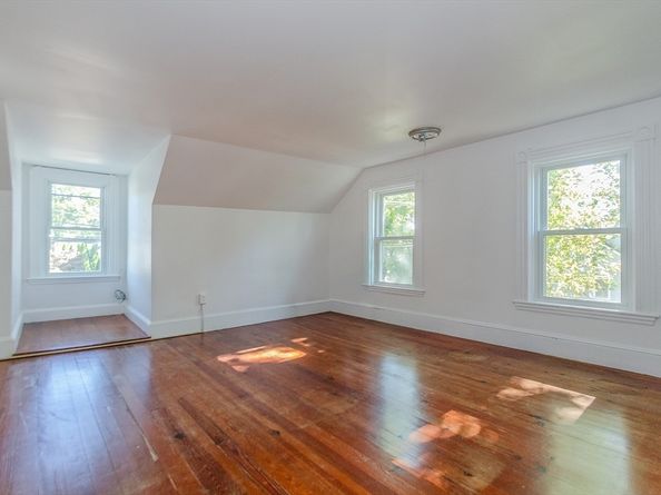 7 Pearl Street, Mattapoisett MA 02739
