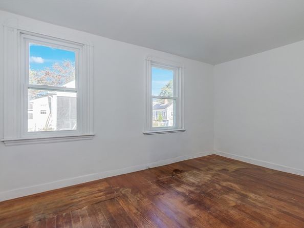 7 Pearl Street, Mattapoisett MA 02739