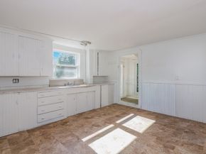 7 Pearl Street, Mattapoisett MA 02739