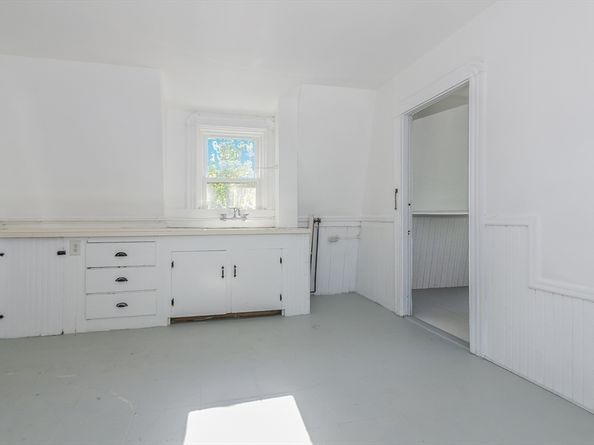 7 Pearl Street, Mattapoisett MA 02739