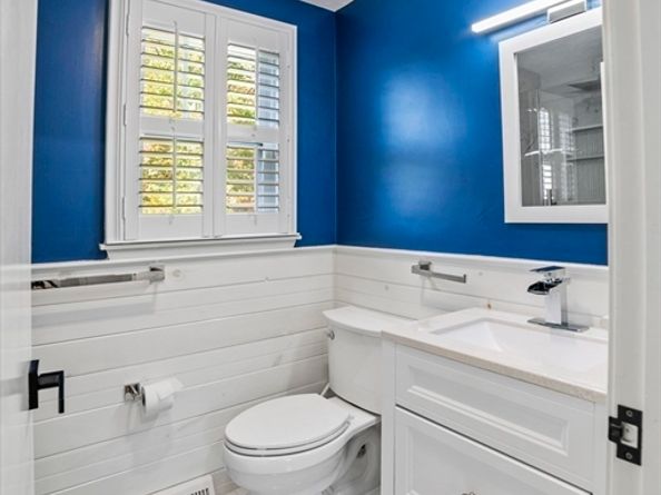 1904 Washington St, Canton MA 02021