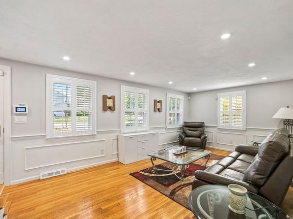 1904 Washington St, Canton MA 02021