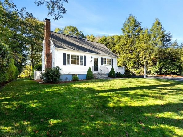 9 Upland Rd, Burlington MA 01803