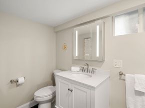 9 Upland Rd, Burlington MA 01803