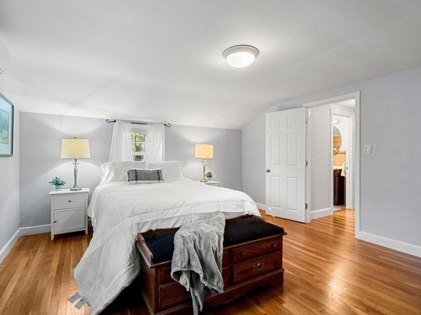 9 Upland Rd, Burlington MA 01803