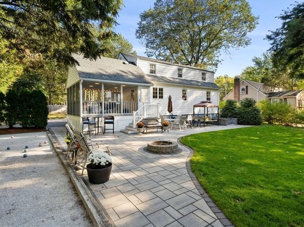 9 Upland Rd, Burlington MA 01803