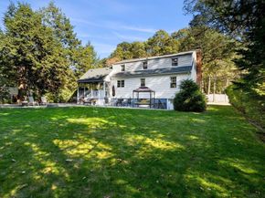 9 Upland Rd, Burlington MA 01803
