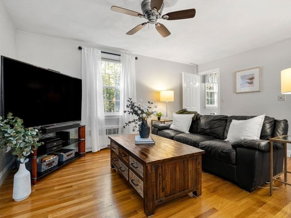 9 Upland Rd, Burlington MA 01803