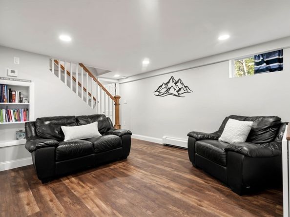 9 Upland Rd, Burlington MA 01803