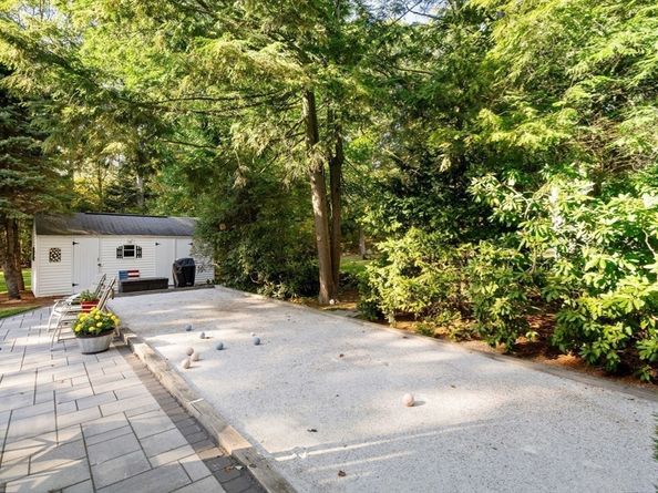 9 Upland Rd, Burlington MA 01803