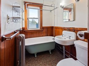 64 West Street, Leominster MA 01453