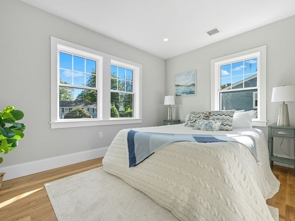 6 Ivy Cir, Winchester MA 01890