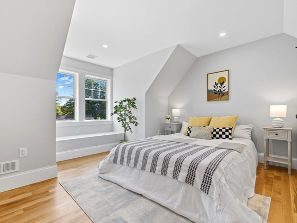 6 Ivy Cir, Winchester MA 01890