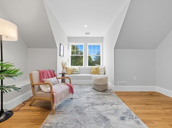6 Ivy Cir, Winchester MA 01890