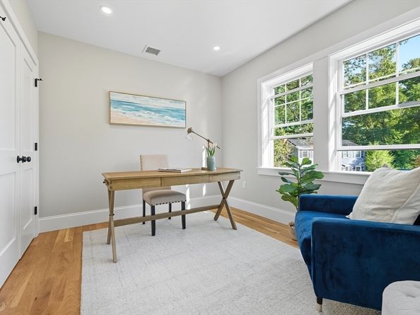 6 Ivy Cir, Winchester MA 01890