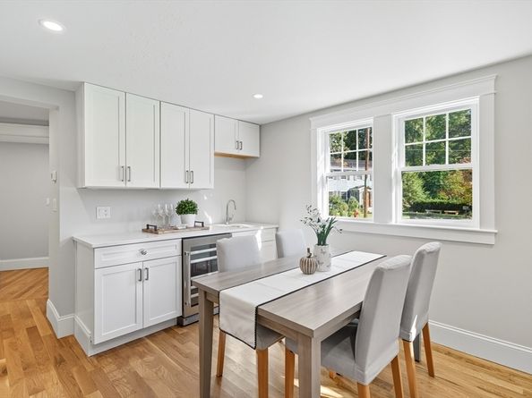 6 Ivy Cir, Winchester MA 01890