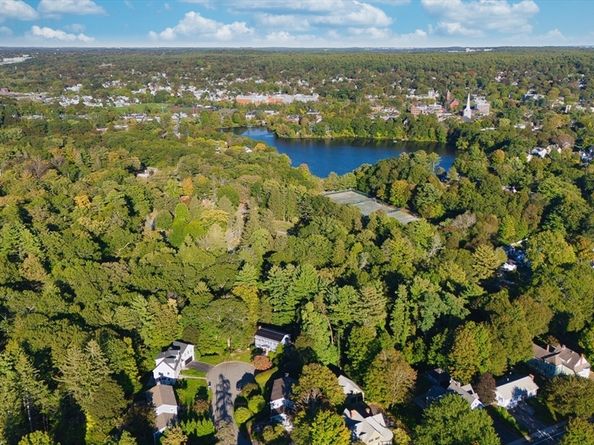 6 Ivy Cir, Winchester MA 01890