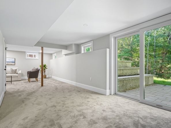 6 Ivy Cir, Winchester MA 01890