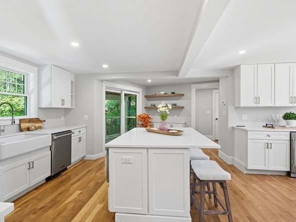 6 Ivy Cir, Winchester MA 01890