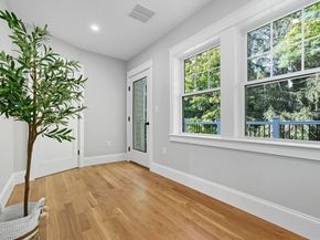 6 Ivy Cir, Winchester MA 01890