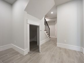 19 Fenwick 4, Somerville MA 02145