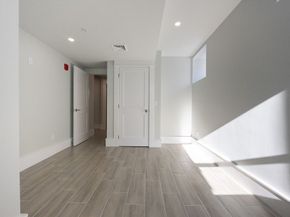 19 Fenwick 4, Somerville MA 02145