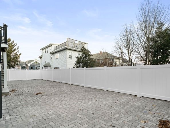 19 Fenwick 4, Somerville MA 02145