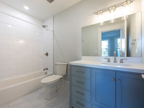 19 Fenwick 4, Somerville MA 02145