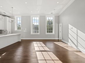 20 Mechanic Square 2, Marblehead MA 01945