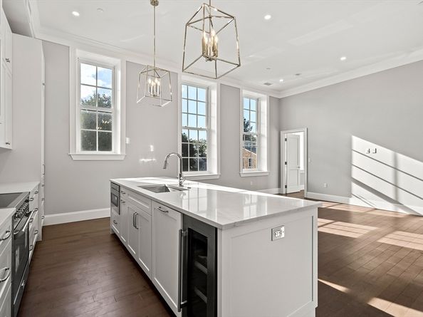 20 Mechanic Square 2, Marblehead MA 01945