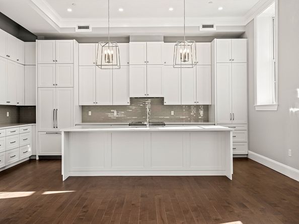 20 Mechanic Square 2, Marblehead MA 01945